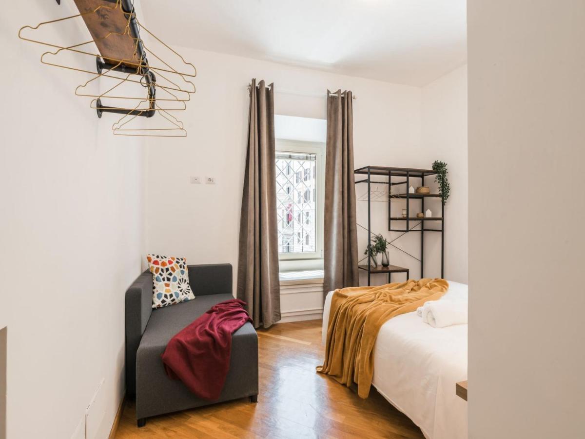 The Best Rent - Spacious Three-Bedroom Apartment Near The Colosseum Rzym Zewnętrze zdjęcie
