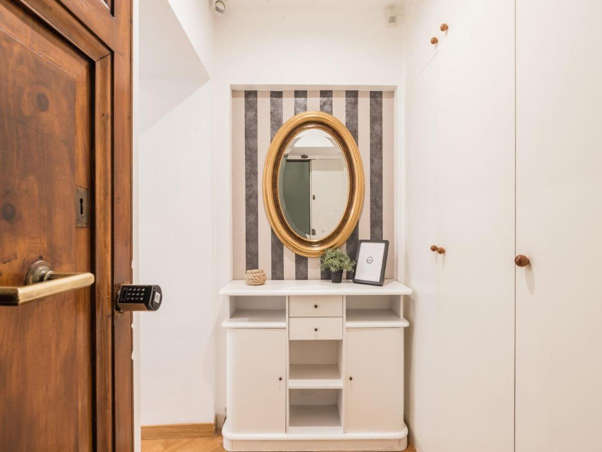 The Best Rent - Spacious Three-Bedroom Apartment Near The Colosseum Rzym Zewnętrze zdjęcie