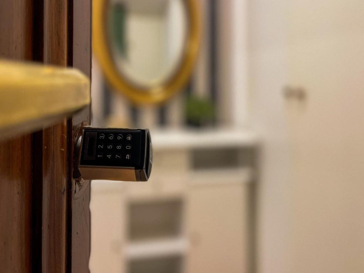 The Best Rent - Spacious Three-Bedroom Apartment Near The Colosseum Rzym Zewnętrze zdjęcie
