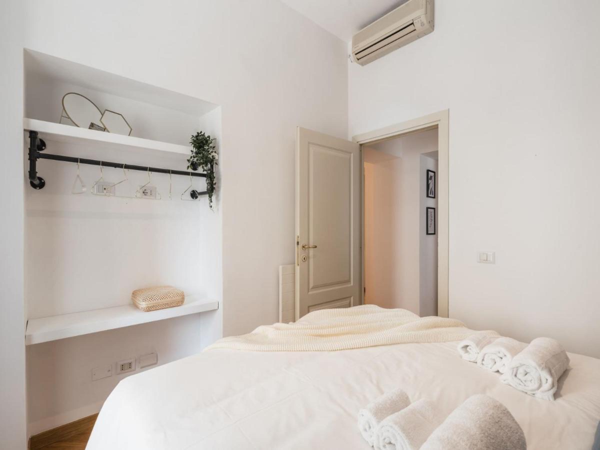 The Best Rent - Spacious Three-Bedroom Apartment Near The Colosseum Rzym Zewnętrze zdjęcie